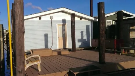 Spacious Waterfront Accommodation, Venice Louisiana Отели в г. Плакеминс Пэриш