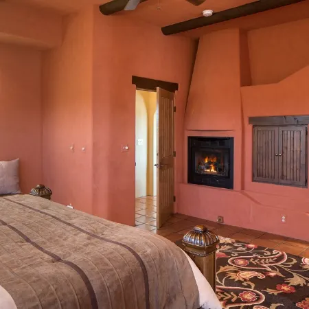 Hacienda de los Arbolitos - *HOT TUB* and Peace
