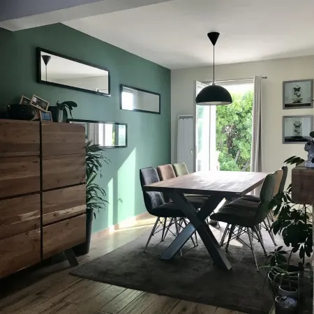Quiet house with enclosed garden and terrace 5 minutes from the beach! Отели в г. Вентизери