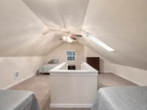 The Cottage at River Run! Hoteles en Tigard