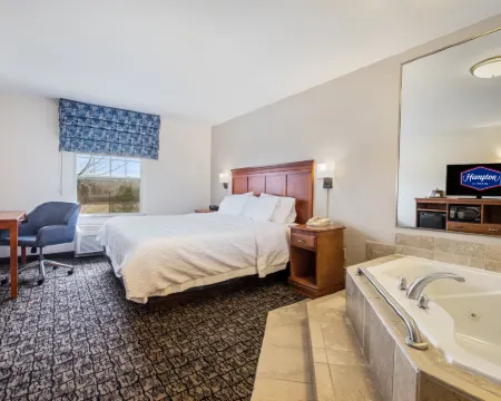 Hampton Inn & Suites Rockland Hotels in Knox County