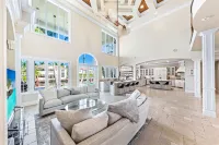 Casa Bella-Vita Luxurious Waterfront Living