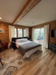 Sunset Haven located within 45min of the Twin Cities and right on the lake!