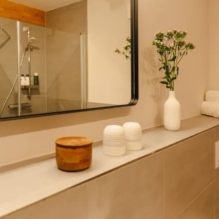 Apartment Between Forest and Lake with Free-Standing Bathtub and Balcony (5 Star Dtv)
