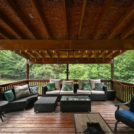 Lake Anna Retreat: 4Br 2BA ~ Game Room ~ Sleeps 8 ~ Fire Pit & Boat Access