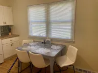 Cheerful mid-town home close to Bass Pro, shopping and local eateries.