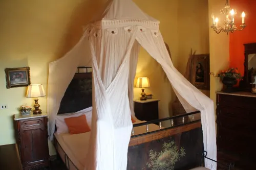 Country House, Lovingly Renovated in the Olive Grove, Large Panoramic Pool, Air Conditioning System