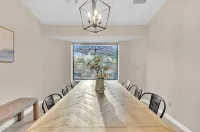 NEW Mountain View 4 BDRM Home with Pool & Spa, right on a Golf Course