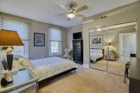 Historic Capitol Hill home near restaurants, shops, public transit, and parks! Hotels in Capitol Hill