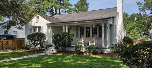 Cozy Cottage in Historic Willowbank Hotels in Georgetown