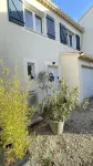 Pretty house with garden - Le Clos Du Moulin 2 Hotels in Entraigues-Sur-La-Sorgue