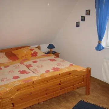 Cozy apartment in a quiet location - near the beach and port