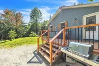 Comfortable 3 bedroom home between Ellsworth and Blue Hill
