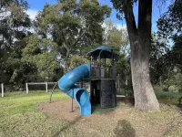 Modern home, Dog Agility Run, Game Room, Fire Pit & New Playground