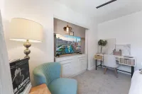 Hidden Gem! 2 Bed 2 Bath - Close to the Strip & Allegiant Stadium
