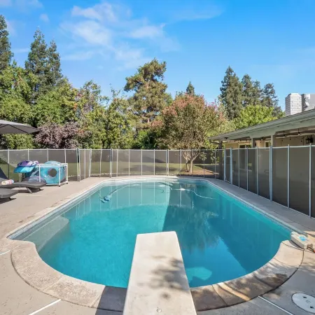 Fresno House - Pool + Arcade Games , Family Friendly!