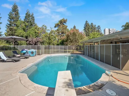 Fresno House - Pool + Arcade Games , Family Friendly!
