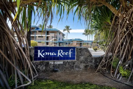 Exceptional Kona Reef Condo: Full AC, Oceanfront, Easy Walking Distance to Town