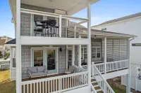 180° Views - 2 King Beds & 4 Queen Beds - 222 Steps to Beach