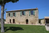 Mas en pierre entre Alpilles et Luberon 12 people