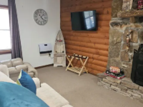 West Side Angler's Studio/Cabin close to Bull Shoals Lake Hotels in Ozark County