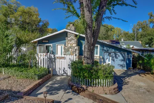 Completely New 1970’s themed home near whiskey row