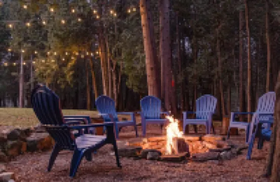 Hot Tub, Family Friendly + 2 King Beds, Game Room, Secluded -Close to SB & Beach