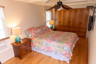 South Mission Beach Cottage-San Luis Rey Pl. Hotels in Mission Beach
