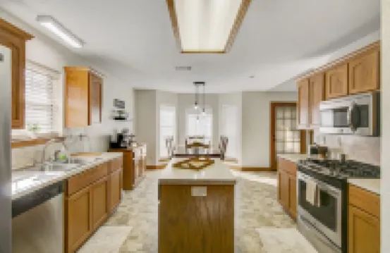 Elegant Home with Amazing Back Patio.  3Br / 2BTH - Sleeps 8.