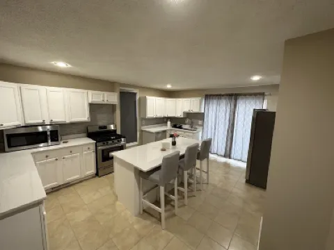 Remodeled Private & Cozy Single-Family Home Located In St. Paul 酒店