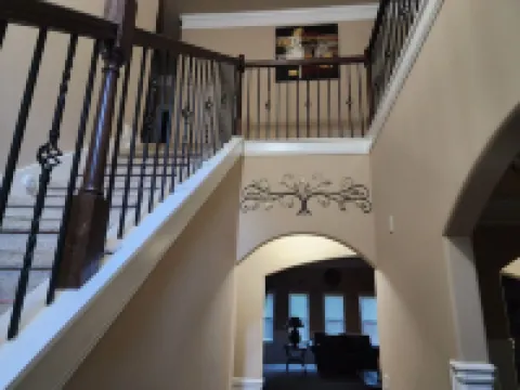 5 bedrooms/ 4 baths/ sleeps 14 (8.7 miles from Jordan-Hare Stadium