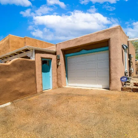 Charming Santa Fe Adobe Home 2 BR w/Elevated Views
