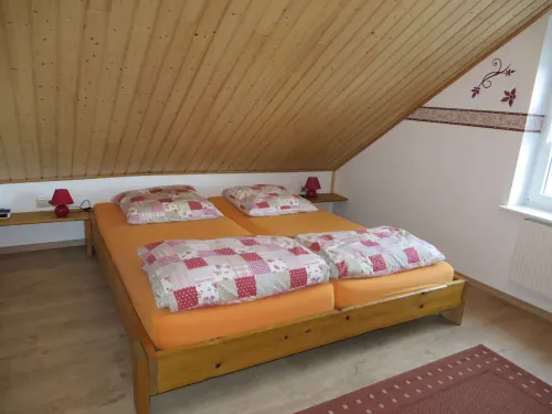 House by the lake, swimming, fishing, boat, sauna, pet, WLAN. Hotels in Grossefehn