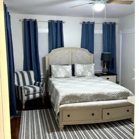 Down Town Salem brand-new 1bdr apt