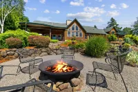 Views and Wineries Surround You On 15 Acres In This Wine Country Get Away Hotel a Yamhill County