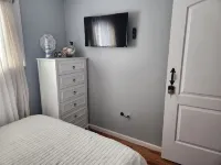 Coastal Retreat 6 MI To Jones Beach Отели рядом с достопримечательностью «Парк Бризи Пойнт»