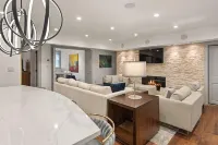 BRIGHT, Renovated, In the Heart of Aspen Walkable