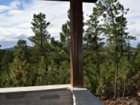 Sunset Ridge Cabin Hotels in Lead