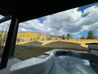 NEW MODERN SKI TOWNHOME WITH AMAZING MOUNTAIN VIEWS, PRIVATE HOT TUB, FIRE PLACE