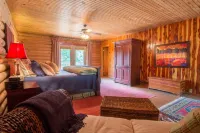 Wonderful Lake Front Home with amazing views and access to the water Hotels in Sugar Camp Township