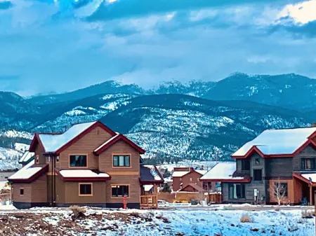 5-Star Mountain Home. Sauna, Gameroom, Mnt Views, Fireplace. Ski Winter Park.