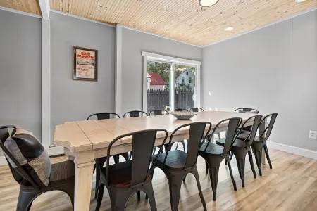 Easiest Location! Rent a Boat, Attend a Wedding! 2600sqft on Main St Meredith