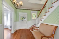 Historic McKinnon Twin, Beautifully Renovated in Historic Downtown Brunswick