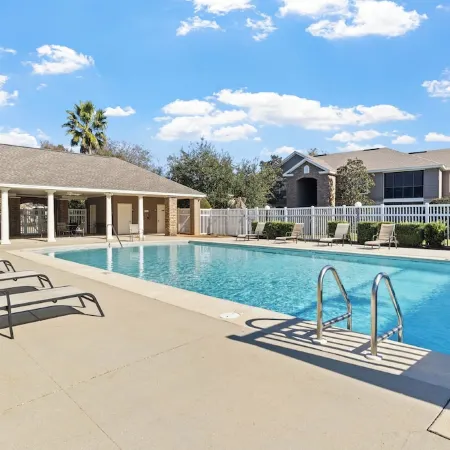 Tranquil 2-bedroom condo in charming Foley close to beaches, Owa and Ballfields!