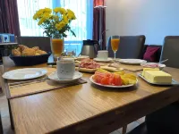 Directly on the Baltic Sea beach - a high-quality furnished vacation apartment 징스트 호텔
