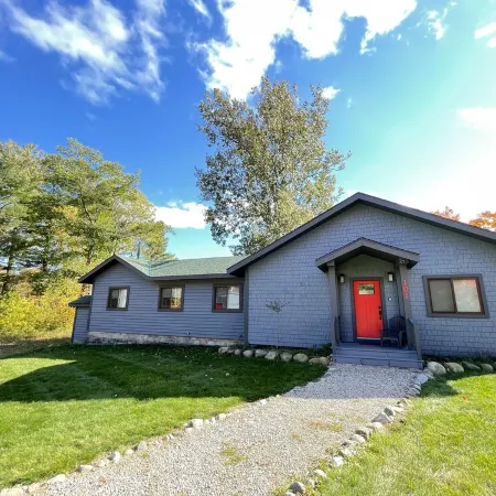 New 3-Bed Charming House