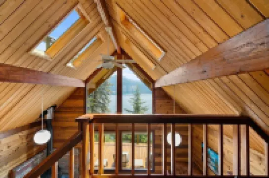 Luxury Waterfront Cabin on Lake Pend Oreille with Game Room - Fully Remodeled!