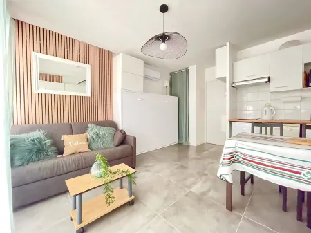 Caporizon - Erosoa-face au Golf-T1 Cosy-Heated pool Отели в г. Сибур