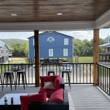 ON THE ROCKS is the place to be!!! A new spacious cabin & fully stocked!