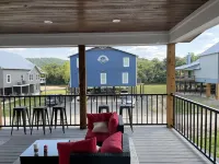 ON THE ROCKS is the place to be!!! A new spacious cabin & fully stocked!